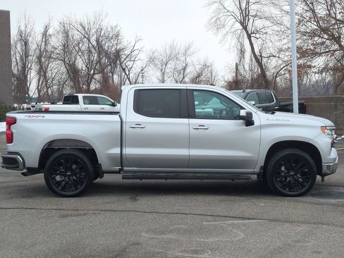 Certified 2022 Chevrolet Silverado 1500 LT image 2