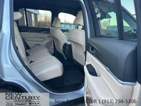 New 2026 Jeep Grand Cherokee Limited w/ Limited Altitude Package AWD/4WD image 14
