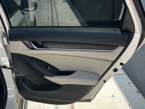 Used 2018 Honda Accord EX-L image 12