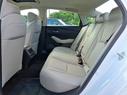 Used 2024 Honda Accord EX-L image 10