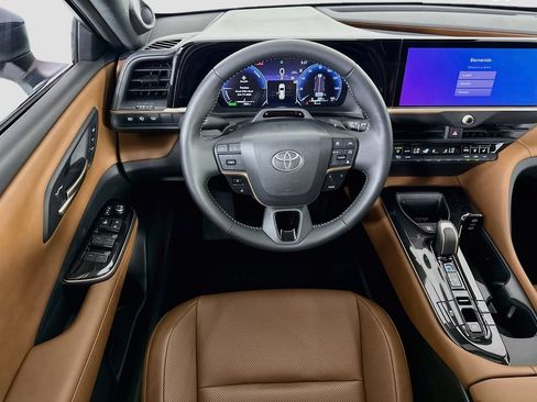 Used 2026 Toyota Crown Signia w/ Advanced Technology Package AWD/4WD image 10