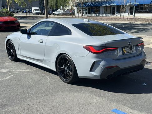 Used 2022 BMW 430i Coupe w/ M Sport Package image 11