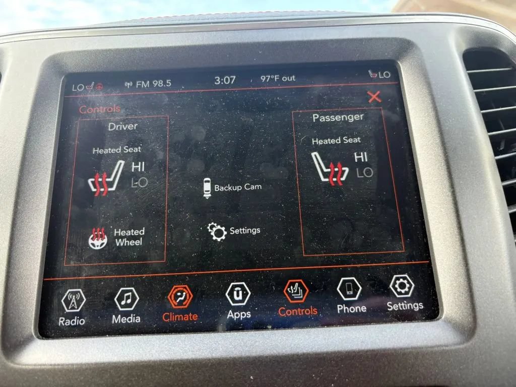 Used 2019 Jeep Cherokee Trailhawk w/ Cold Weather Group AWD/4WD image 13