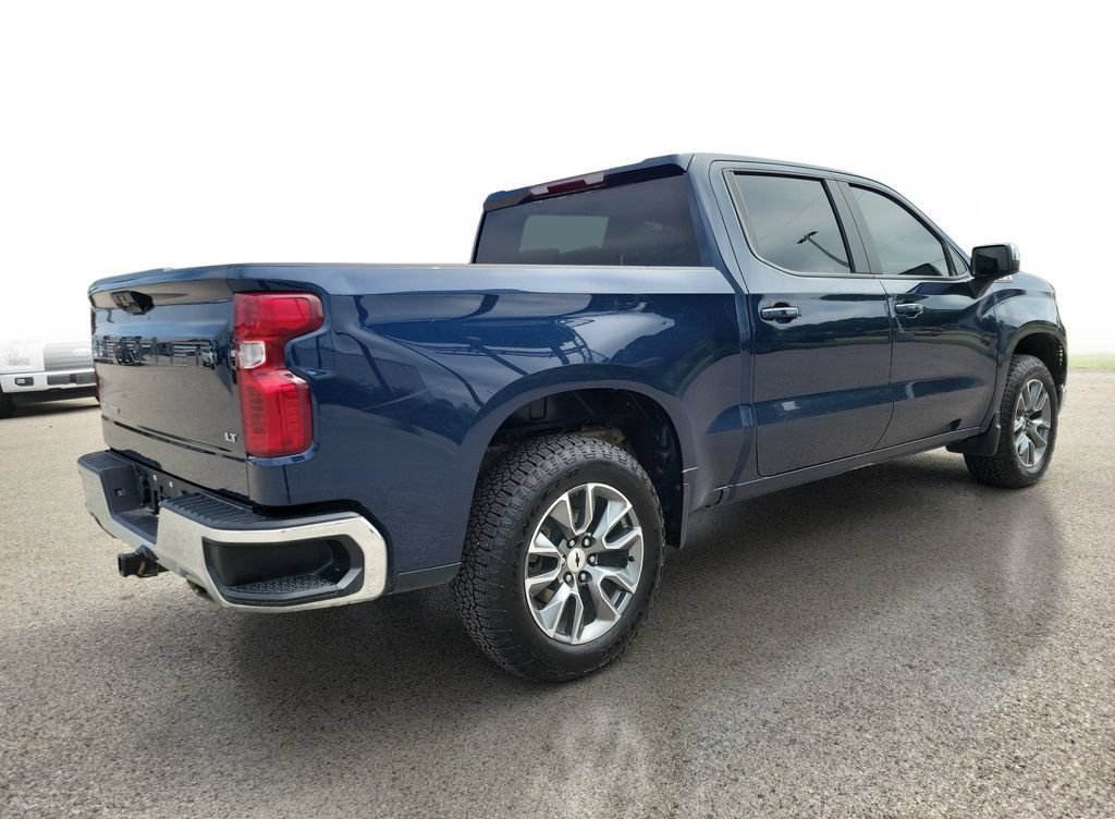 Used 2022 Chevrolet Silverado 1500 LT w/ Z71 Off-Road Package AWD/4WD image 4