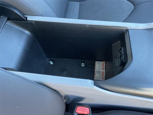 Used 2023 Toyota Camry LE image 28