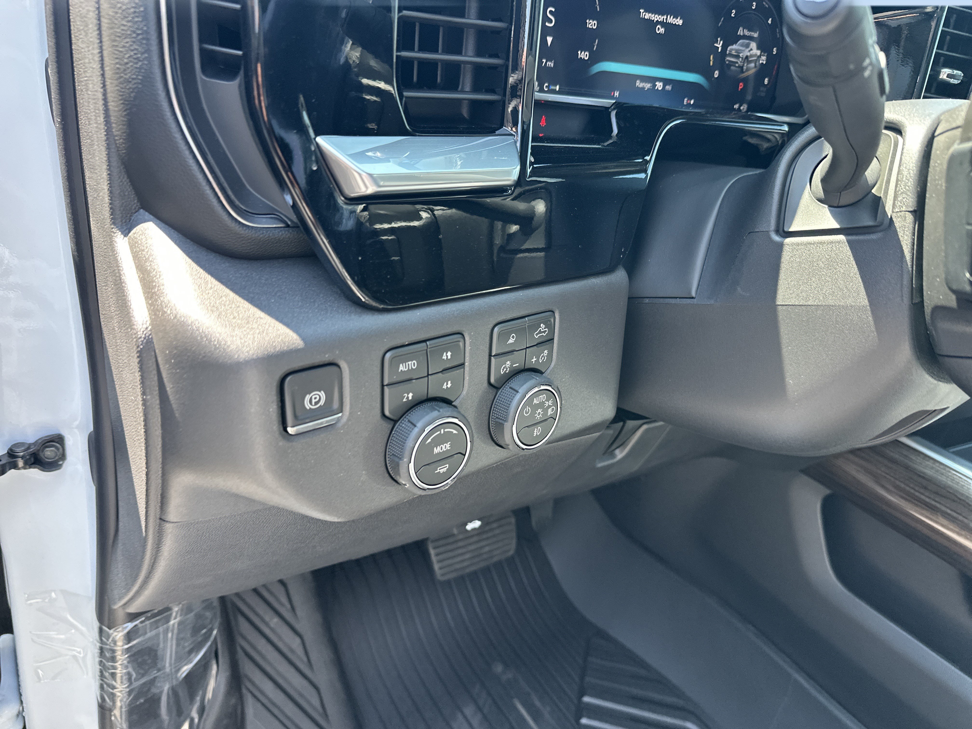 New 2026 Chevrolet Silverado 1500 RST w/ RST All Star Premium Package AWD/4WD image 12