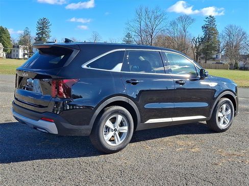 New 2026 Kia Sorento LX image 4