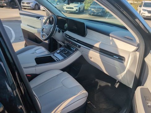 Used 2024 Hyundai Palisade Calligraphy image 16