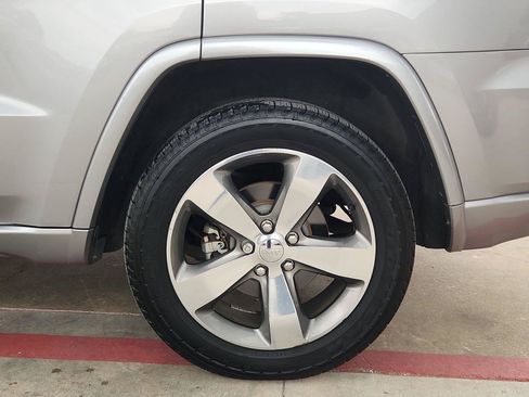 Used 2015 Jeep Grand Cherokee Overland AWD/4WD image 33