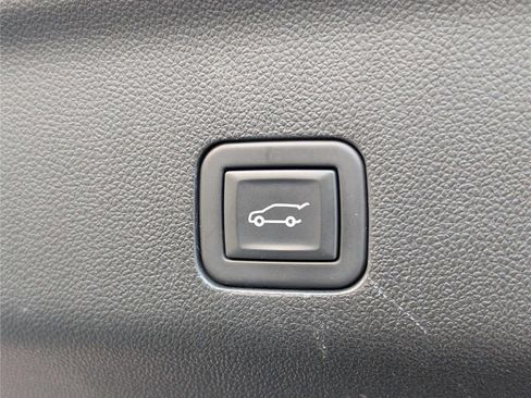 Used 2023 Chevrolet Tahoe RST AWD/4WD image 15