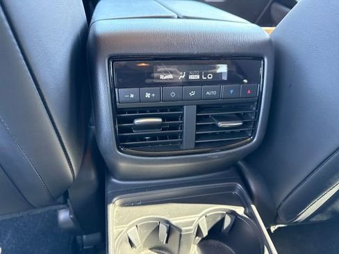 Used 2023 MAZDA CX-9 Touring image 19
