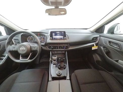 Used 2024 Nissan Rogue S AWD/4WD image 19