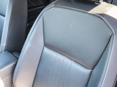 Certified 2022 Volkswagen Tiguan SE image 22