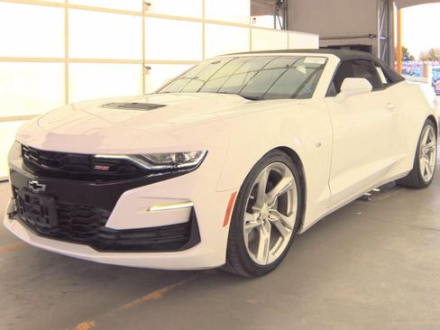 Used 2019 Chevrolet Camaro SS RWD image 3