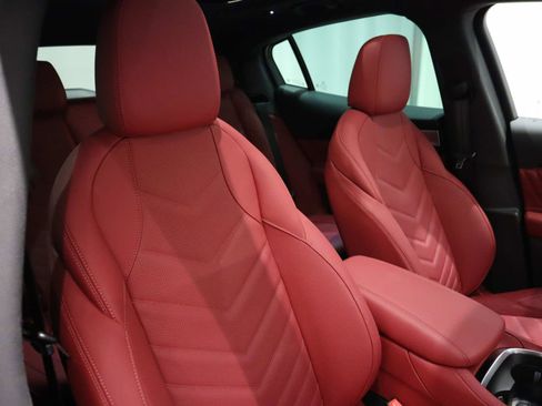 New 2025 Maserati Grecale Modena image 17