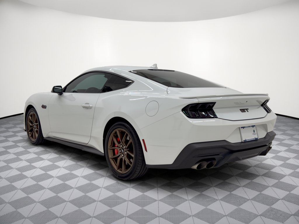 Used 2024 Ford Mustang GT Premium RWD image 3