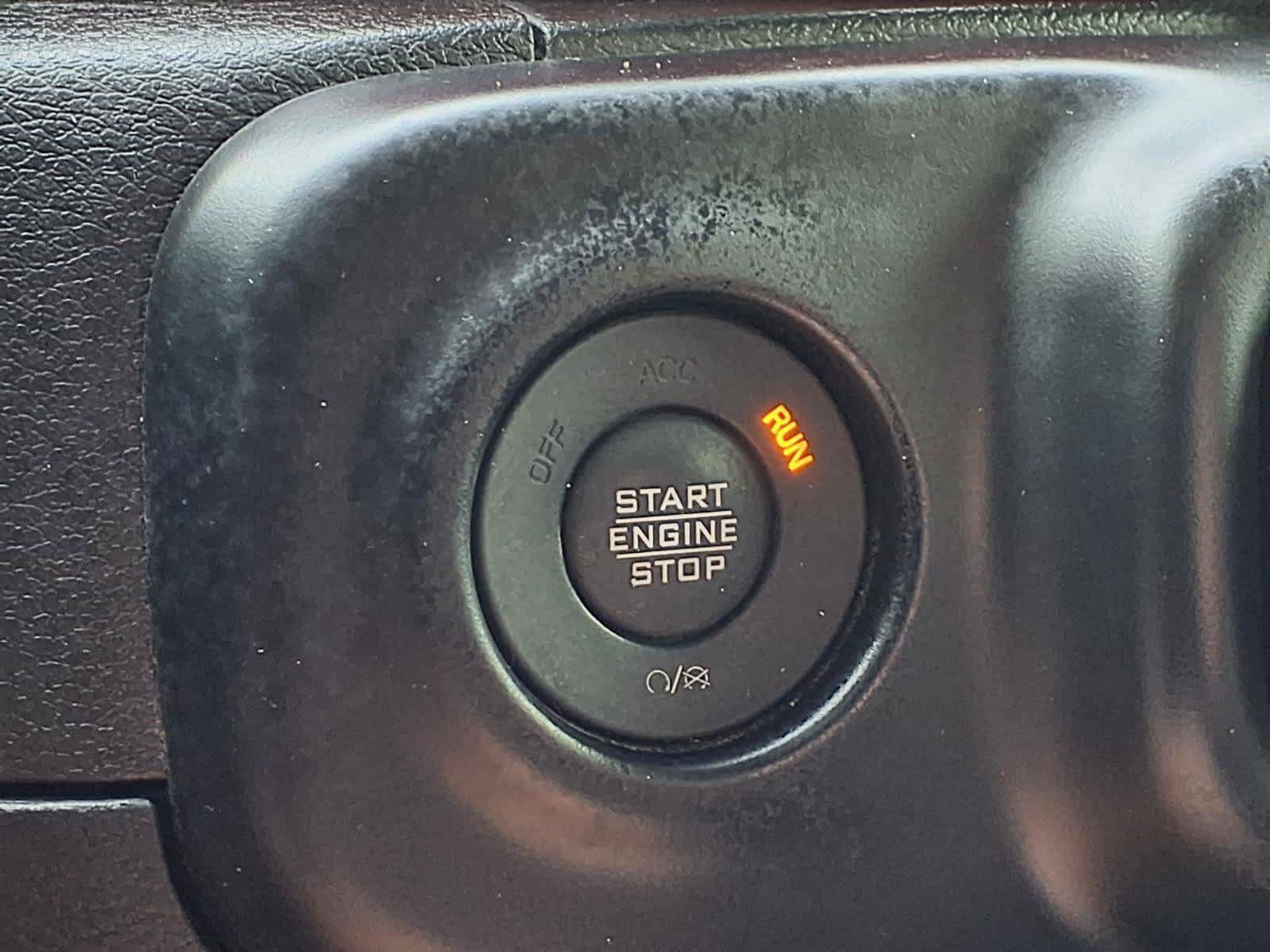 Used 2023 Jeep Wrangler Unlimited Rubicon w/ Cold Weather Group AWD/4WD image 25