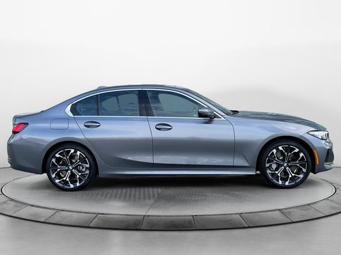 Used 2026 BMW 330i Sedan w/ Premium Package RWD image 7