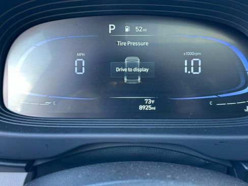 Used 2024 Hyundai Venue SEL image 20