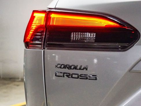 Certified 2023 Toyota Corolla Cross XLE w/ Convenience Package image 12