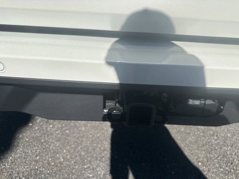 New 2025 Ford Expedition Active image 33