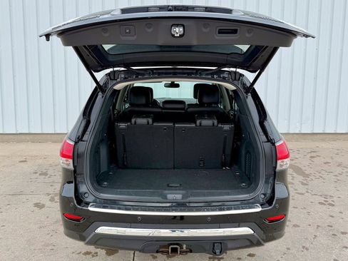Used 2014 Nissan Pathfinder Platinum w/ Platinum Premium Package image 16