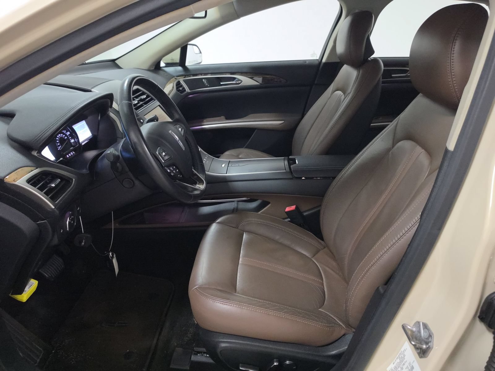 Used 2016 Lincoln MKZ Hybrid w/ Equipment Group 500A Select FWD image 5