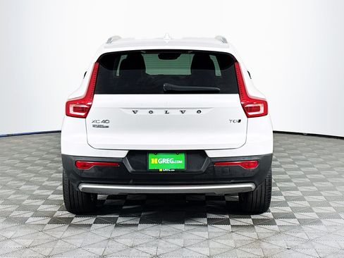 Used 2022 Volvo XC40 T5 Momentum AWD/4WD image 7