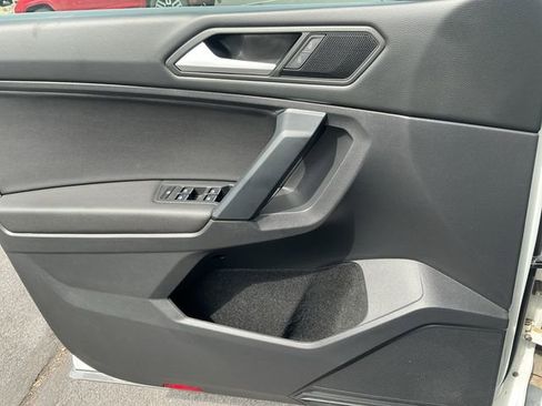 Used 2019 Volkswagen Tiguan SE AWD/4WD image 27