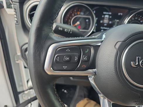 Used 2021 Jeep Wrangler Unlimited Sahara w/ Uconnect 4C Nav & Sound Group AWD/4WD image 12