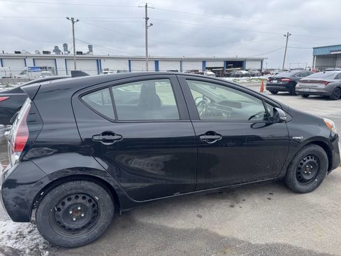 Used 2016 Toyota Prius C Two image 5
