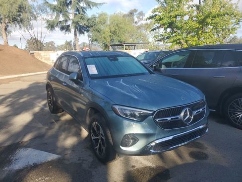 Used 2025 Mercedes-Benz GLC 350e 4MATIC image 1