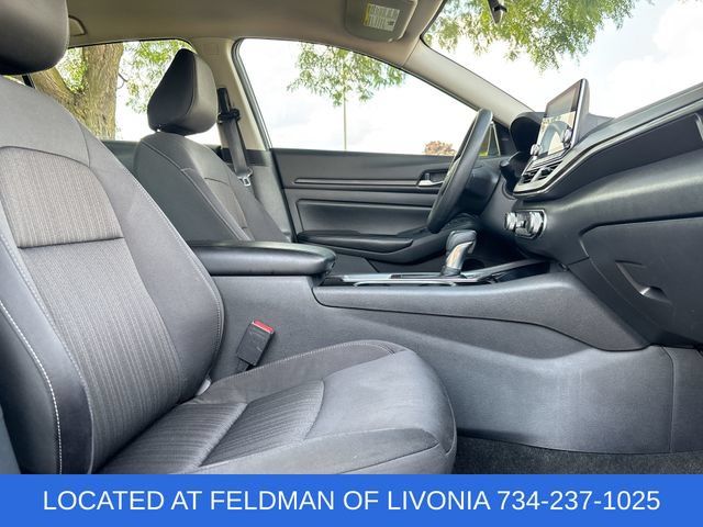 Used 2024 Nissan Altima 2.5 SV FWD image 25