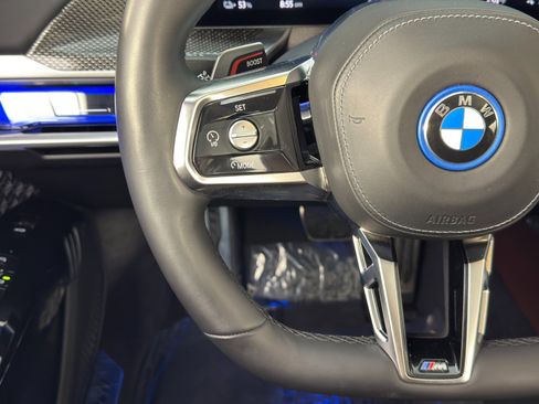 Used 2024 BMW i7 eDrive50 w/ M Sport Package image 24