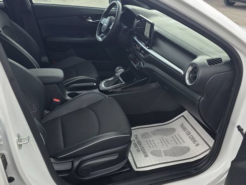 Used 2022 Kia Forte GT-Line FWD image 6