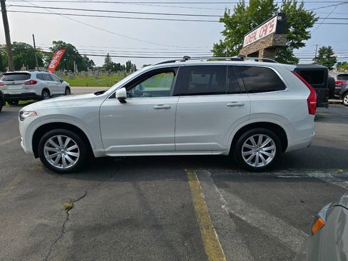 Used 2017 Volvo XC90 T6 Momentum w/ Vision Package AWD/4WD image 6