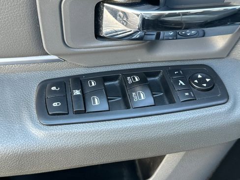 Used 2019 RAM 1500 Big Horn AWD/4WD image 12