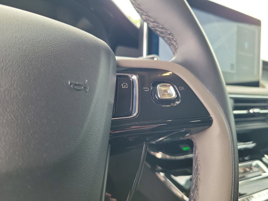 Used 2024 Lincoln Corsair FWD image 22