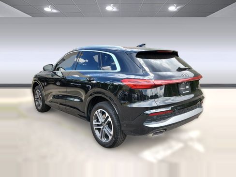 Used 2025 Audi Q5 Premium Plus w/ Premium Plus AWD/4WD image 3