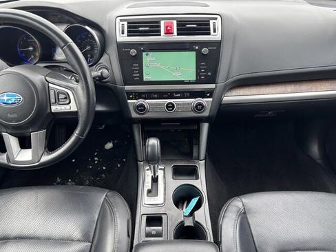 Used 2017 Subaru Outback 2.5i Limited image 17