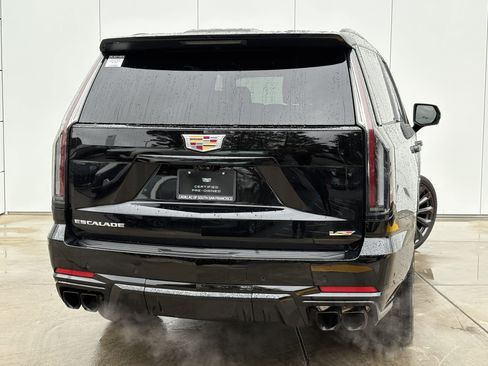 Certified 2025 Cadillac Escalade V AWD/4WD image 6