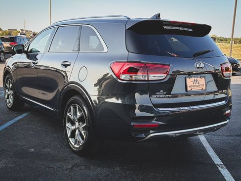 Used 2016 Kia Sorento SX w/ SXL Technology Package FWD image 24