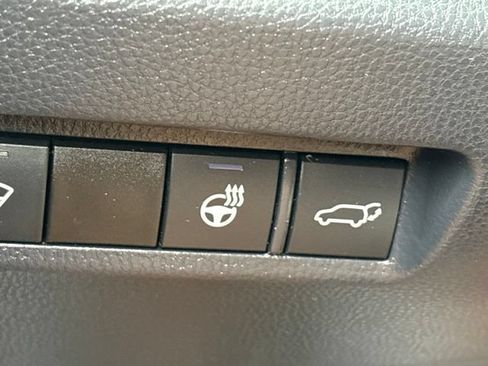 Used 2021 Toyota RAV4 XLE w/ Convenience Package AWD/4WD image 14