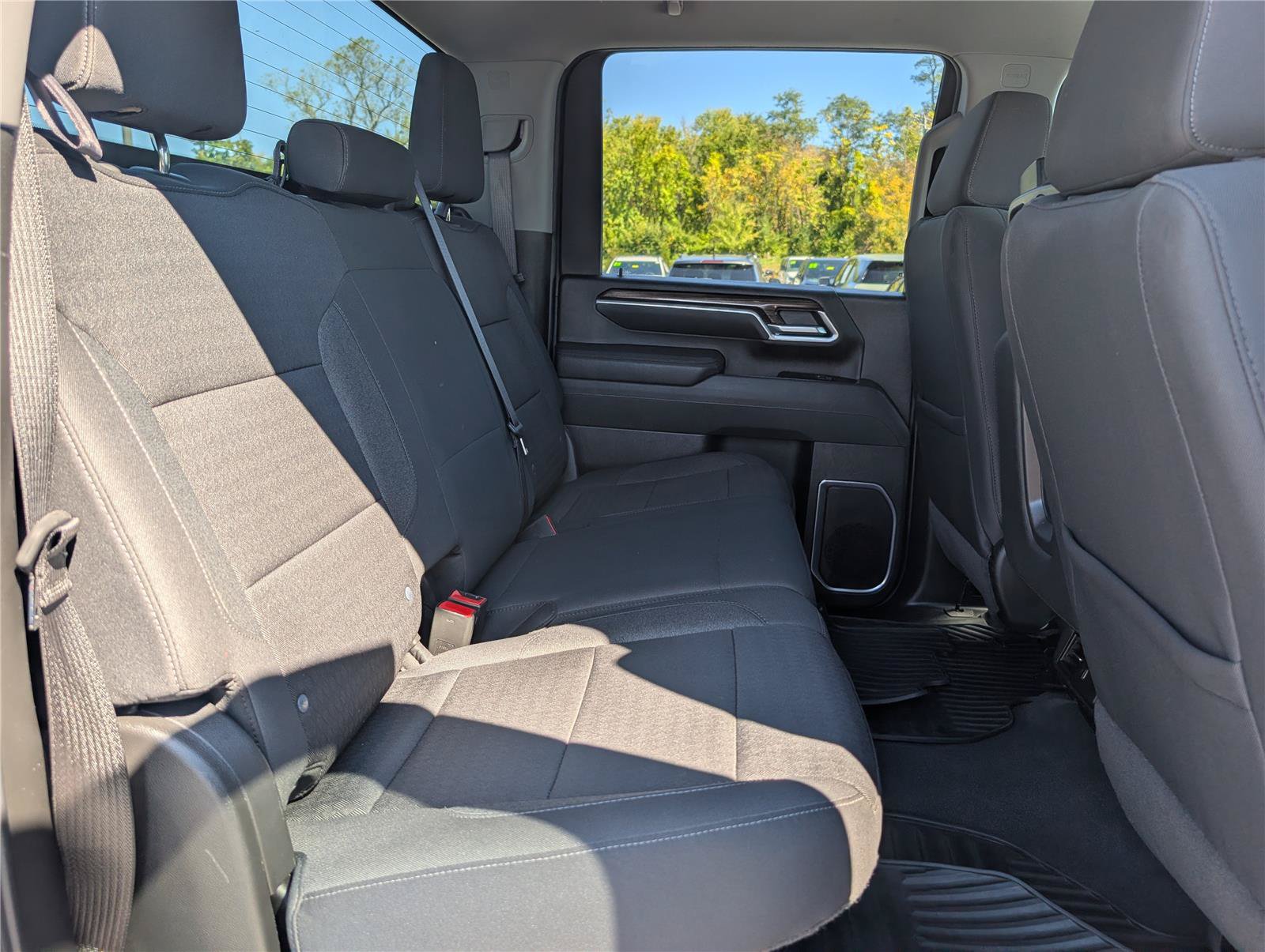 Used 2025 Chevrolet Silverado 2500 LT w/ Convenience Package AWD/4WD image 13