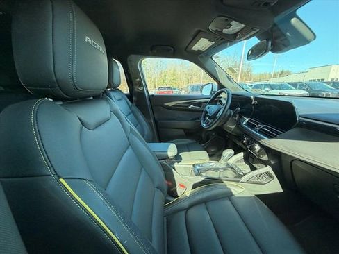 Used 2025 Chevrolet TrailBlazer ACTIV w/ Convenience Package AWD/4WD image 17