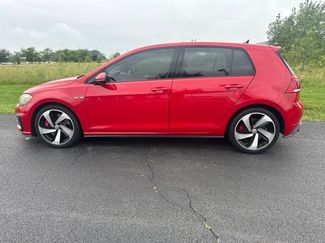 Used 2018 Volkswagen GTI SE w/ SE Leather Package FWD video 2