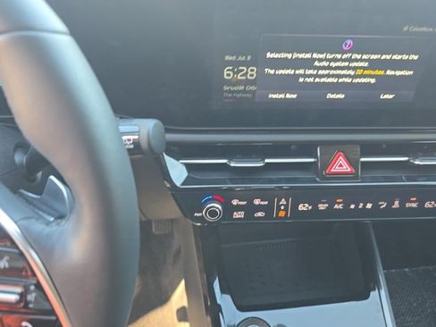 Certified 2024 Kia Niro Wind w/ Wind Preserve Package FWD image 14