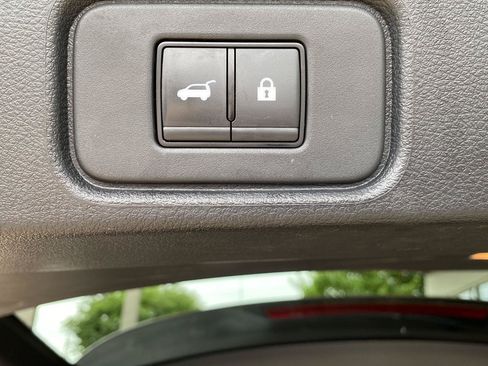 Certified 2023 Nissan Pathfinder Platinum w/ Cargo Package AWD/4WD image 11