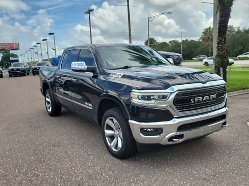 Used 2022 RAM 1500 Limited AWD/4WD image 2