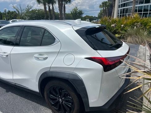 Used 2021 Lexus UX 200 w/ Premium Package FWD image 7